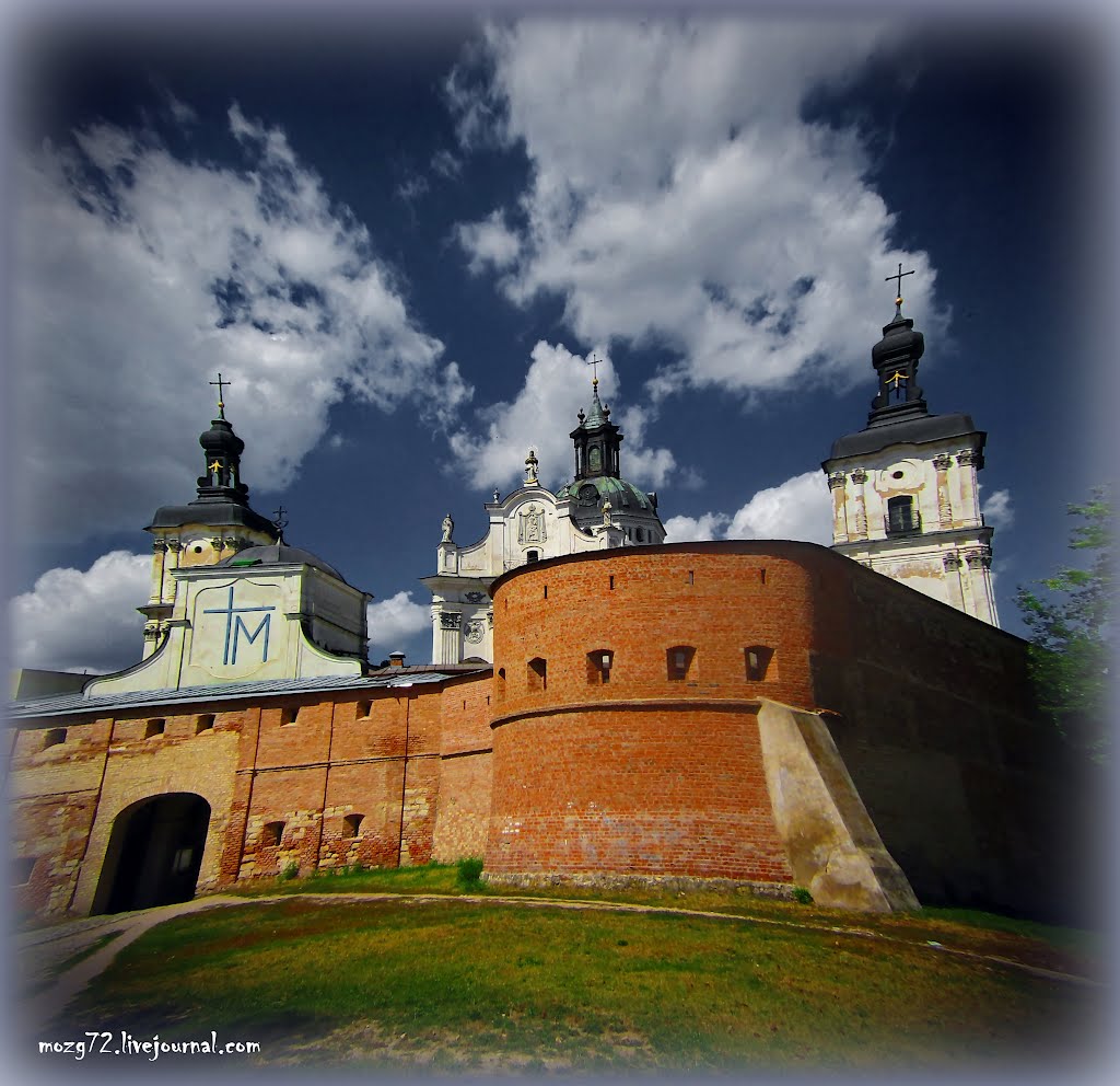 ...крепость-монастырь ордена "Босых Кармелитов"/Berdichev today, Быковка