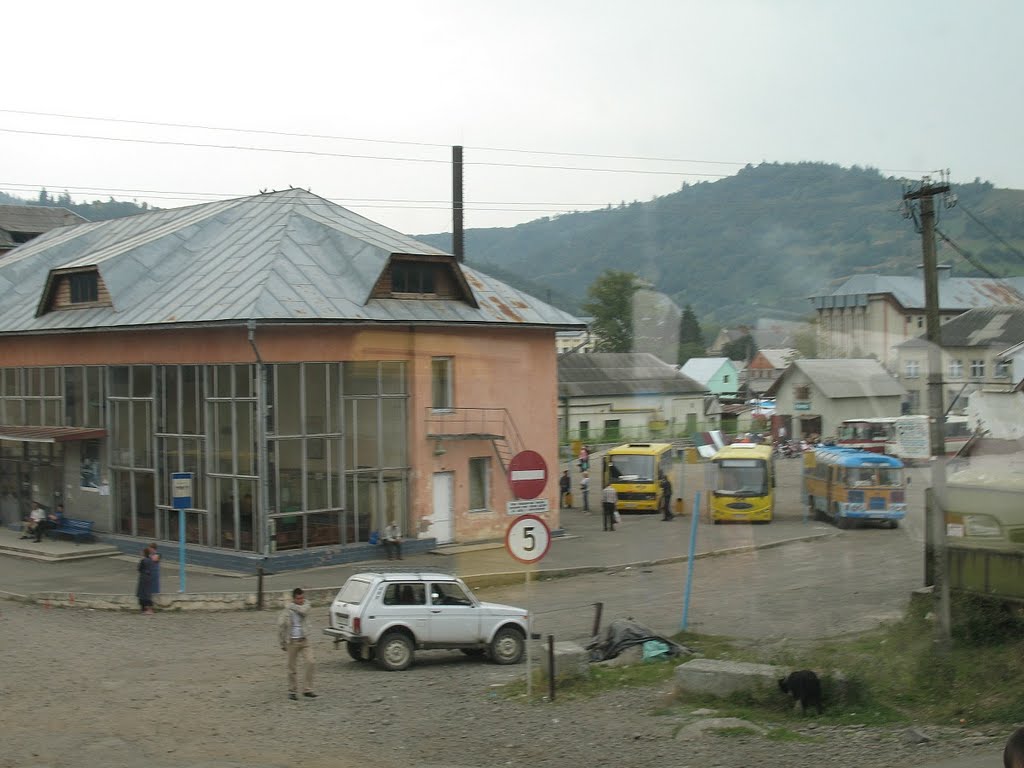 Mizhirja, BUS stanica, Межгорье