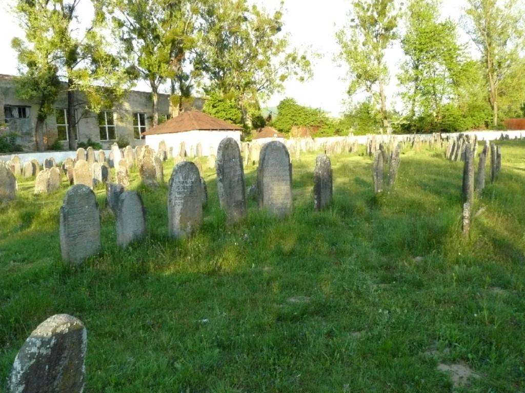 Svalyava, jewish cemetery., Свалява