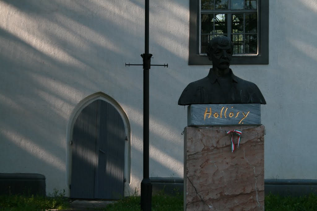 monument Holloshi, Тячев