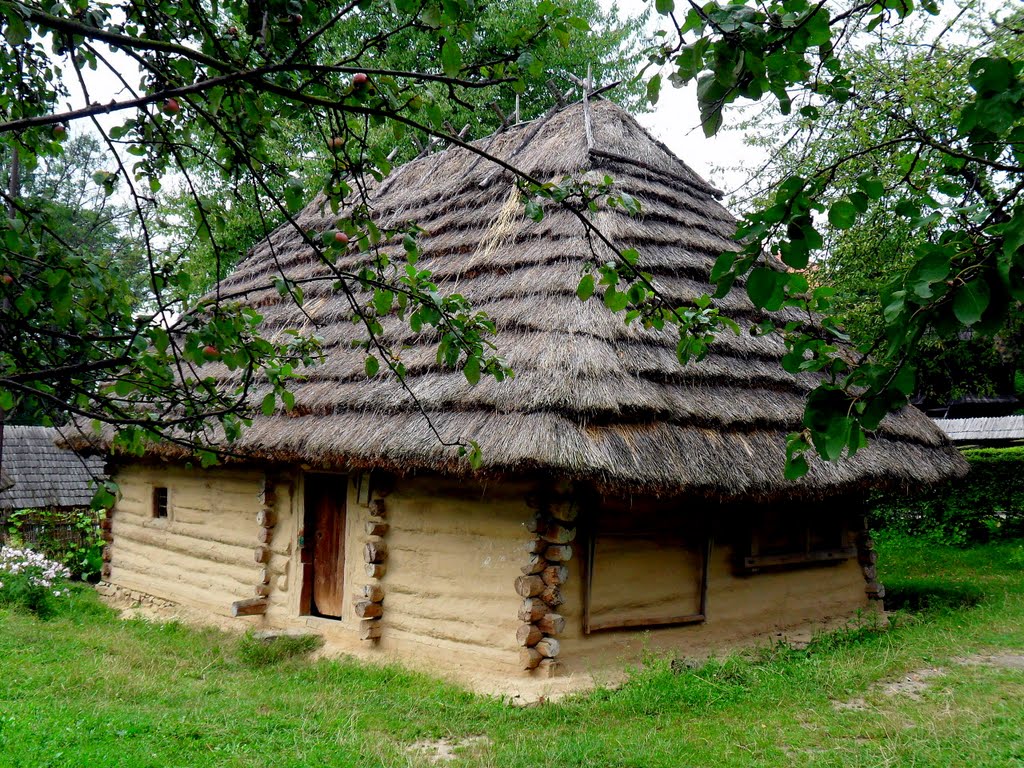 Thatched roof /Skansen/  - Zsupfedél /Skanzen/, Ужгород