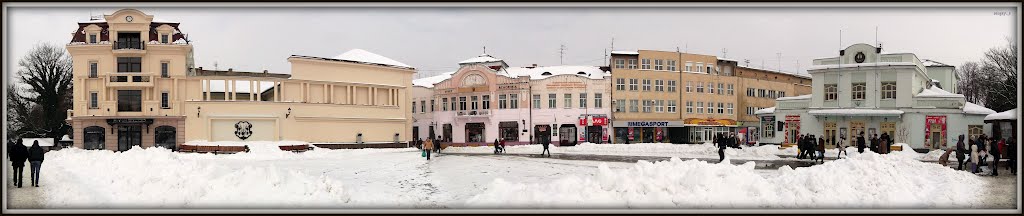 Площадь Театральная, Ужгород