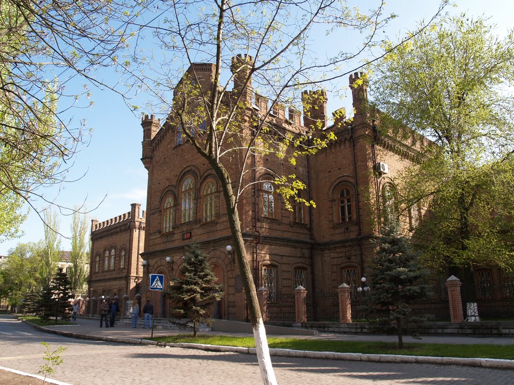 Здание гимназии, в которой учился лейтенант Шмидт, Бердянск