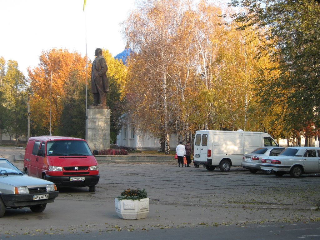 Центральная площадь города Орехова, Орехов