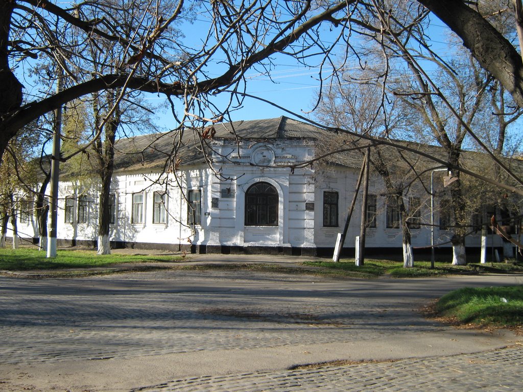 Ответы Mail.ru: На сером холсте из осеннего дня, Рисует талантливо осень. Что за