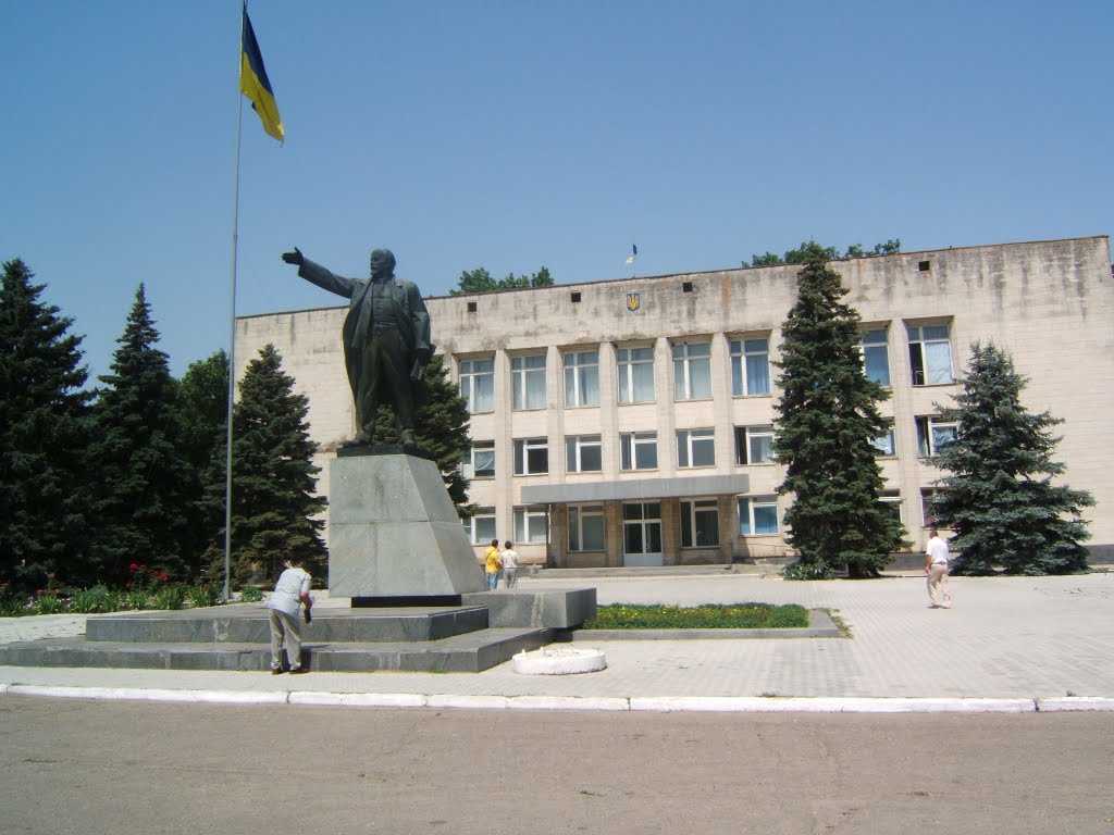 Приморск, памятник Ленину, Приморск