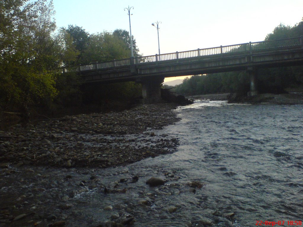 На річці, Болехов