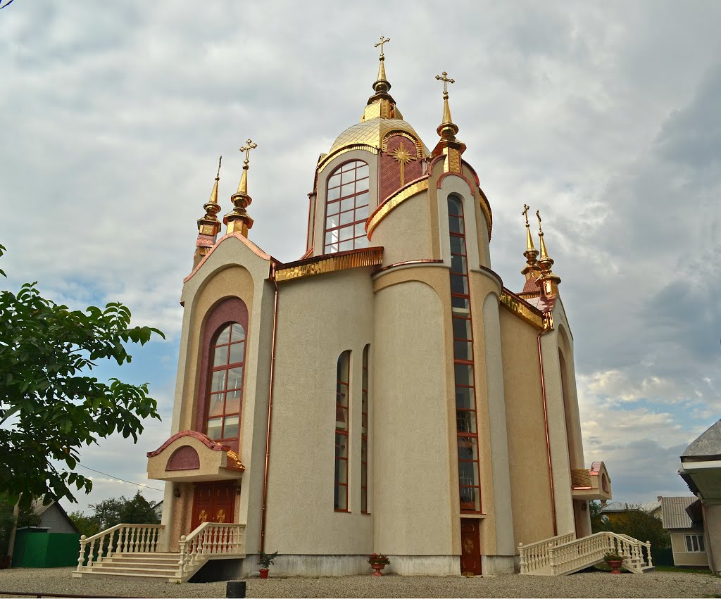 Нова церква у с.Маркова 2012 рік., Бытков