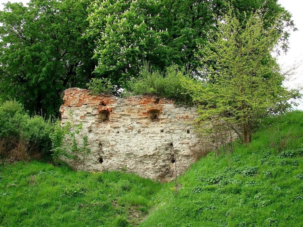 Руїни мурів,   ruins of the walls, Галич
