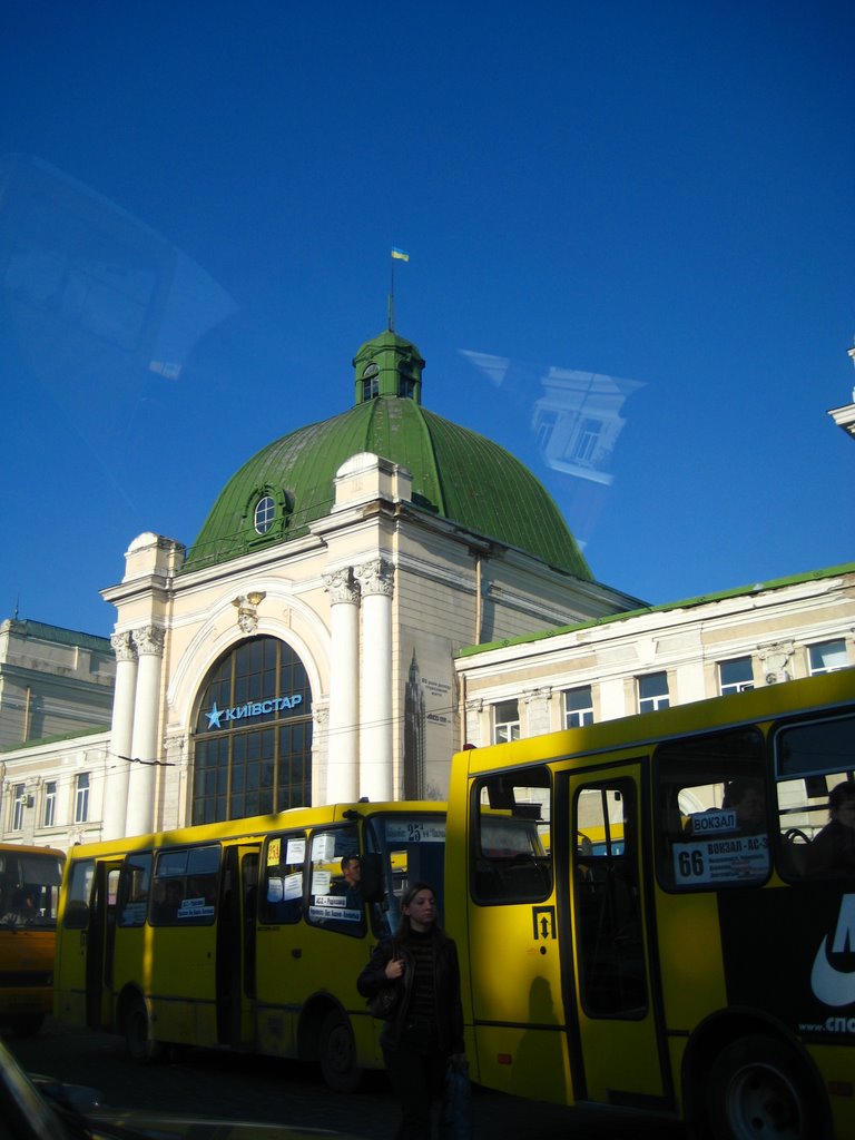 вокзал і маршрутки у "Франику" .., Ивано-Франковск