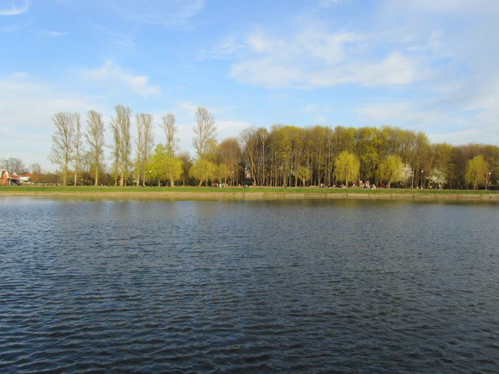 The municipal lakes bank, Коломыя