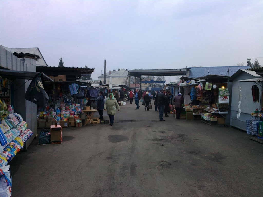on the market, Березань