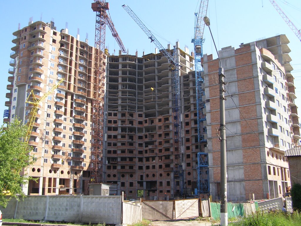 Недостроенный жилищный комплекс, Борисполь