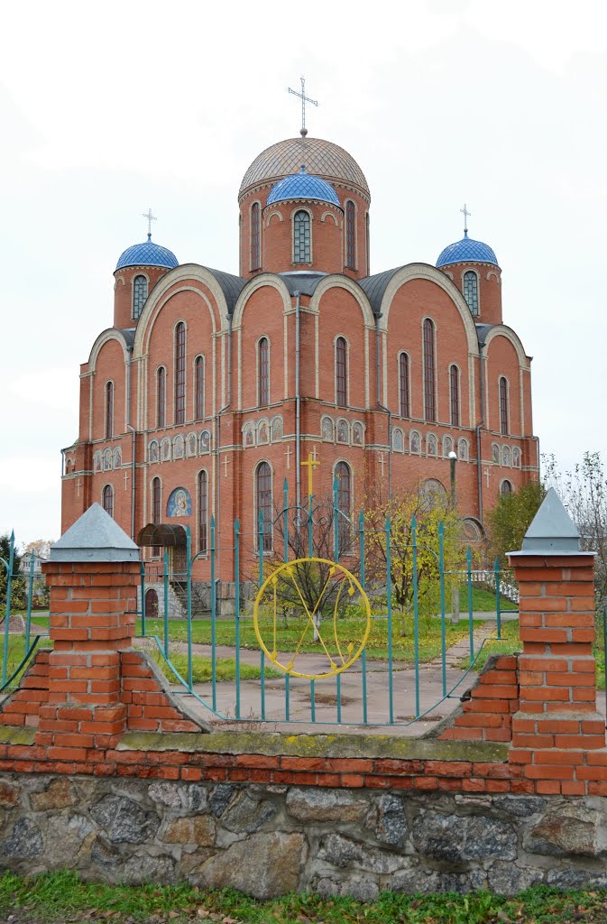Борисполь. Борисоглебский собор 1989г. /Boryspil. Cathedral of saints of Boris and Gleb 1989, Борисполь