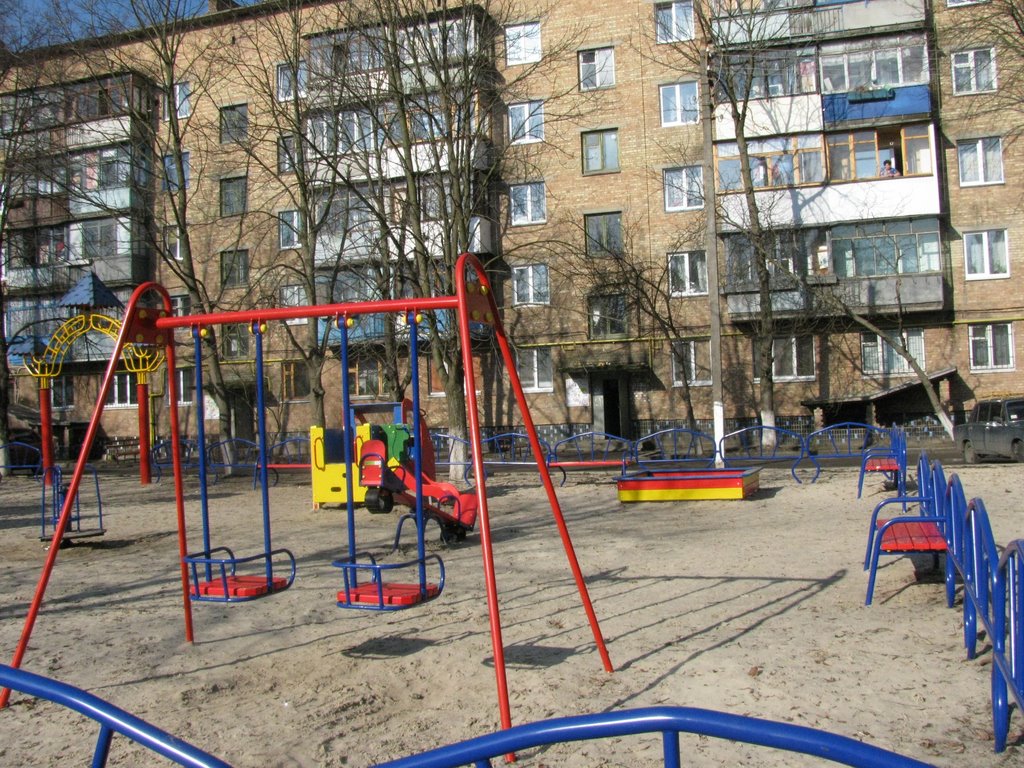 Детская площадка 2, Киевская