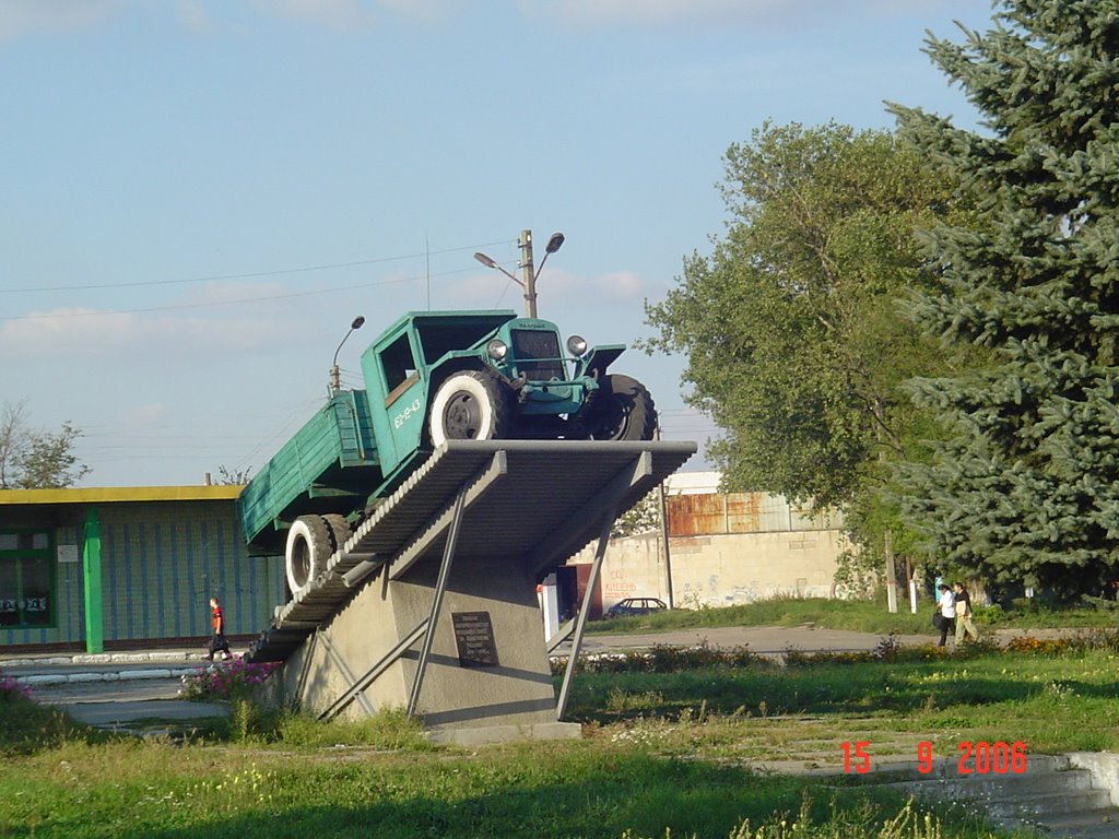 Un de los primeros camiones sovieticos.Одина зперших радянських  вантажівок., Сквира