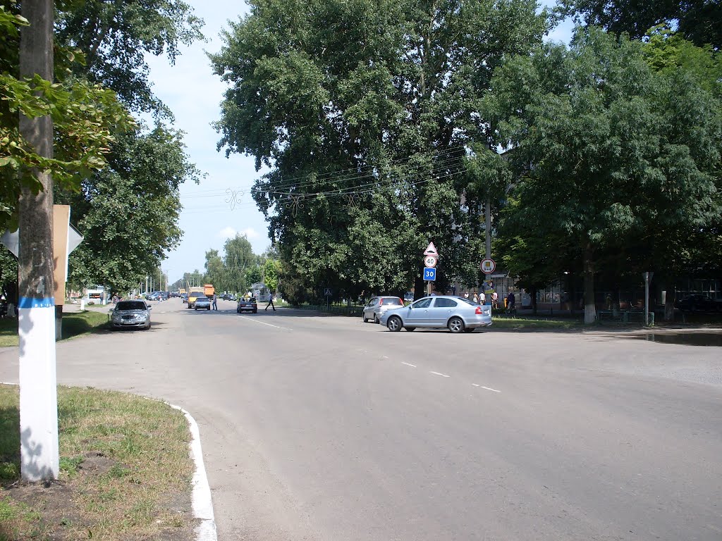 Улица Независимости, Яготин