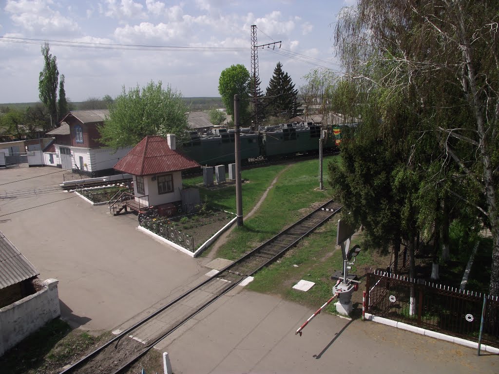 Железнодорожный переезд возле локомотивного депо, Знаменка