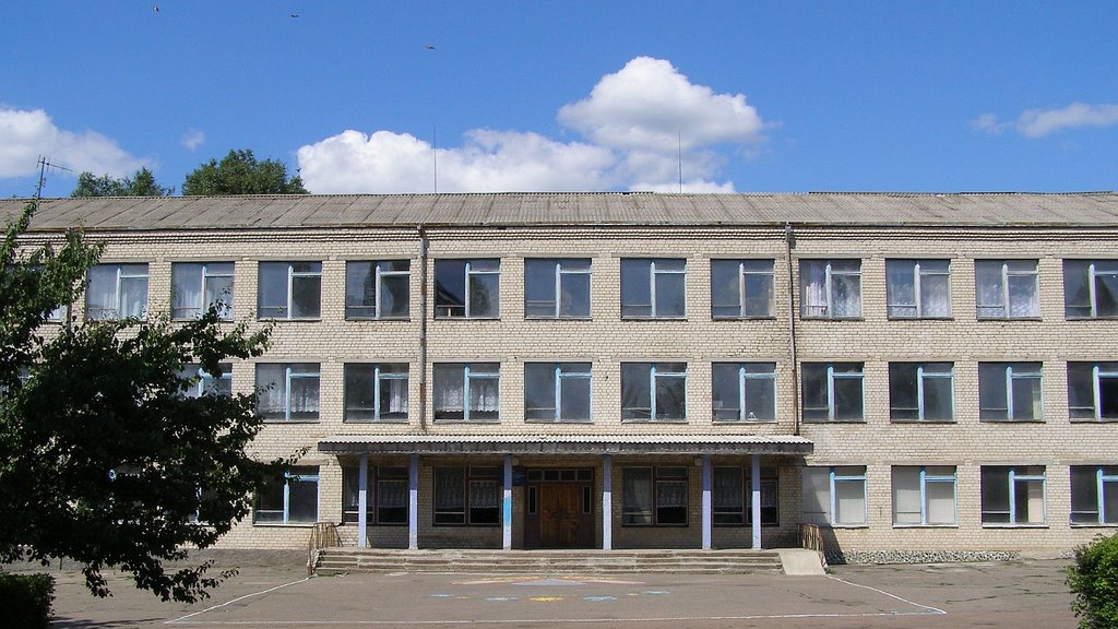 School (Школа), Устиновка