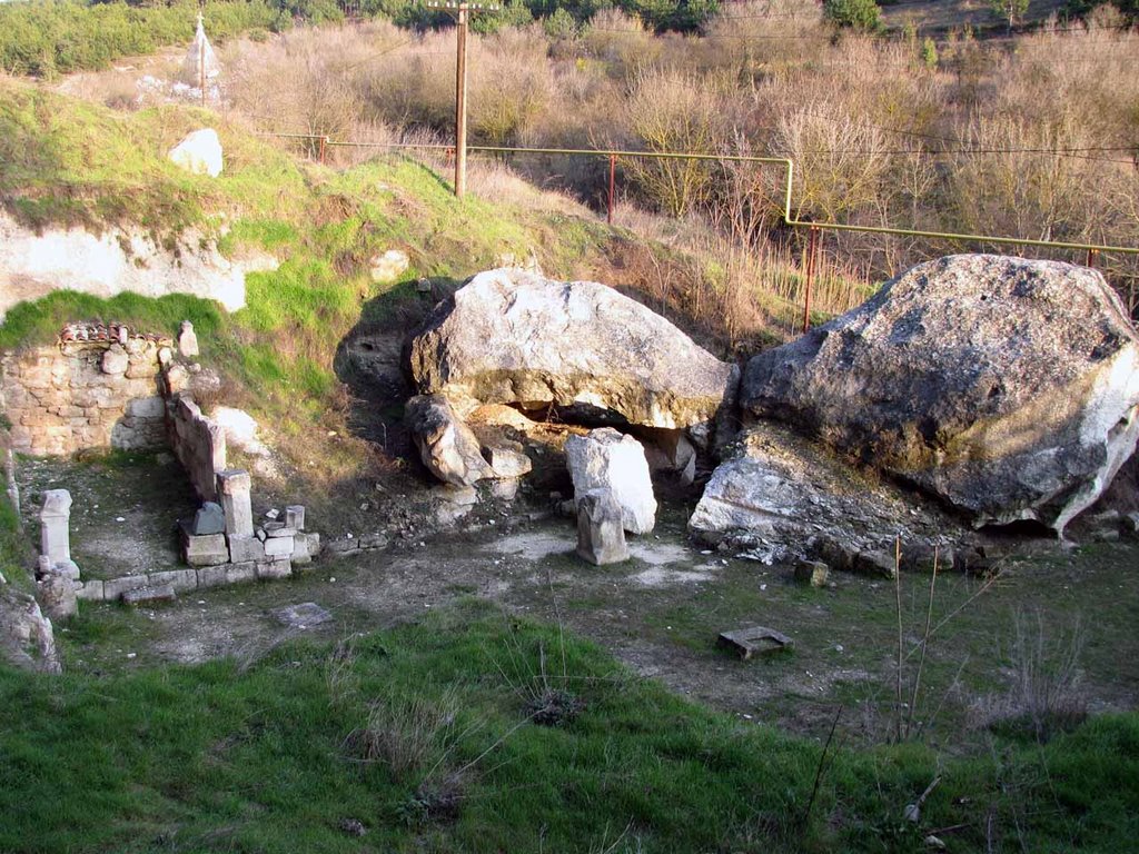 археологічні розкопки вірменського монастиря  (XV-XVI) / 22.03.2009, Бахчисарай