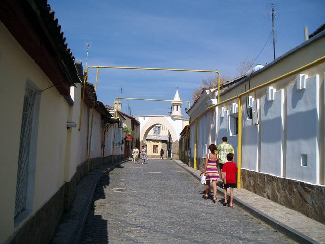 Gates to Kararim street, Евпатория