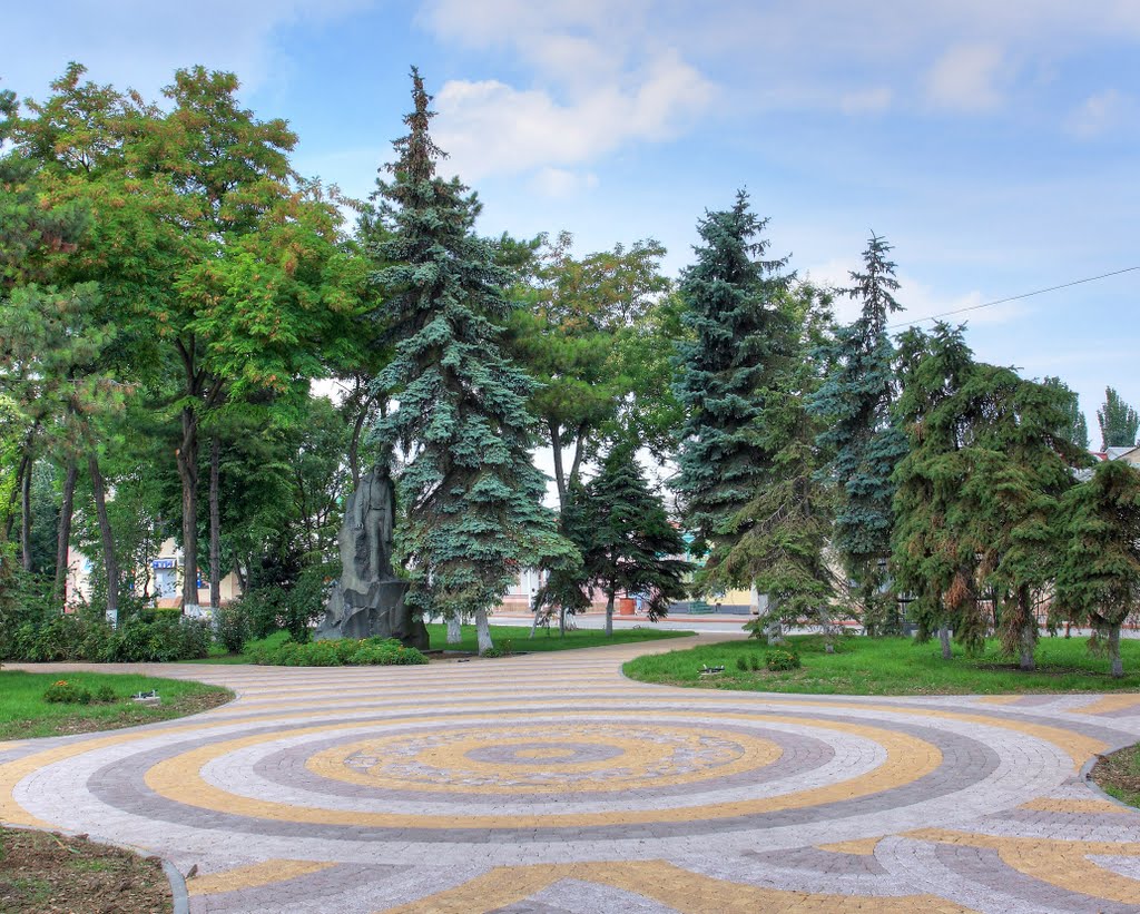Square on Volodya Dubinin street / Kerch, Russia, Керчь