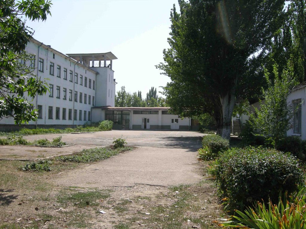 Двор школы №2, Красноперекопск