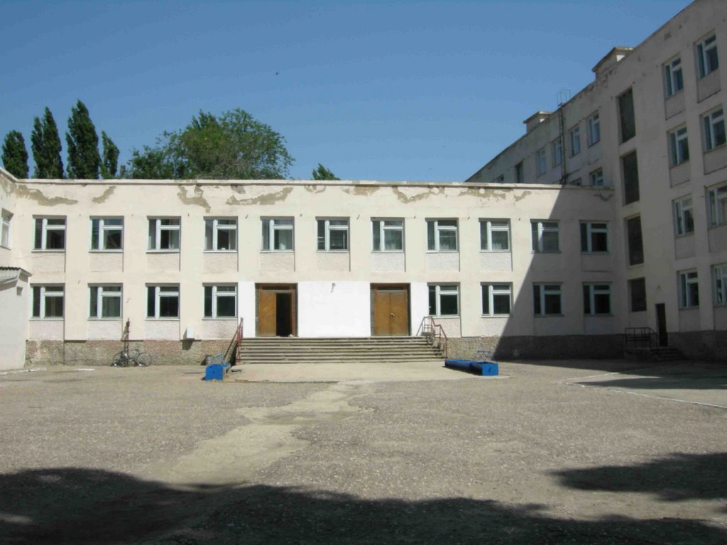 Школа №4, Красноперекопск