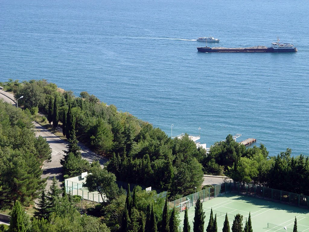 Вид из окна гостиницы Ялта - Kind from a window of hotel Yalta, Массандра