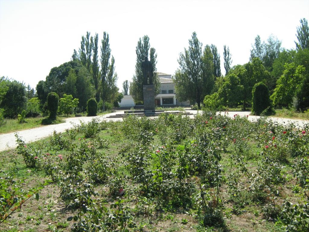 памятник Ленина, Нижнегорский