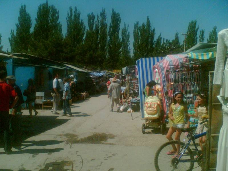рынок, Нижнегорский