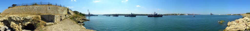 Вид на рейд Севастопольской бухты, Севастополь