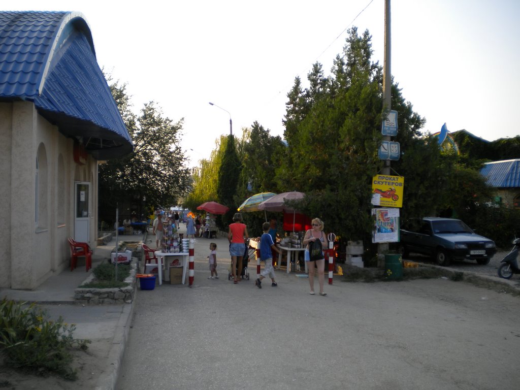 Scholkine - commercial street, Щёлкино