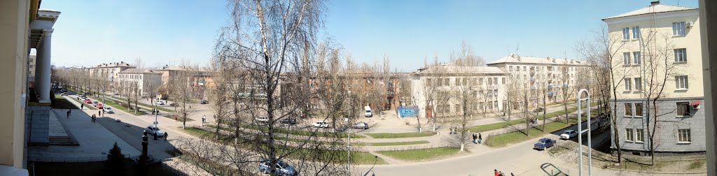 Вид из главного корпуса (08.04.2009), Алчевск