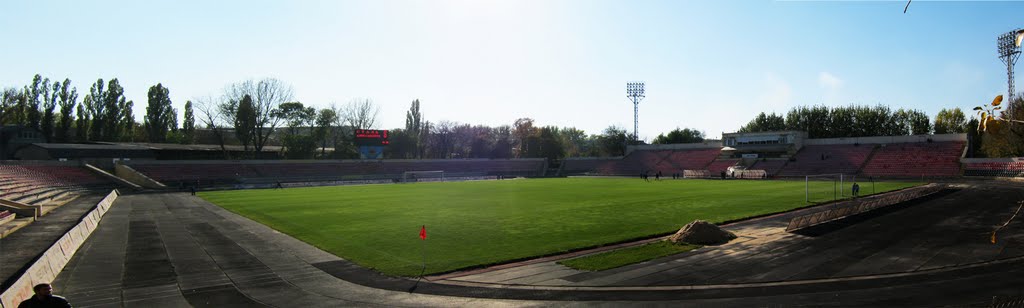 Стадион, Алчевск