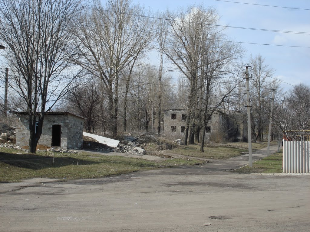 развалины на окраине, Артемовск