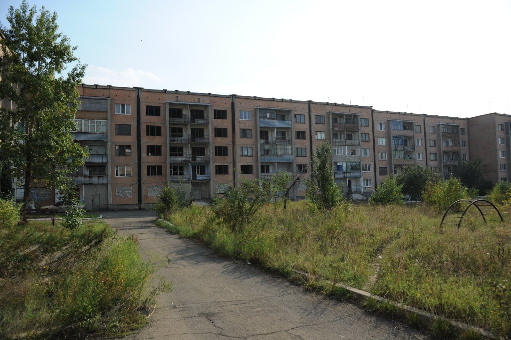 Район пятиэтажек у поселка ш-ты Новопавловская, Есауловка