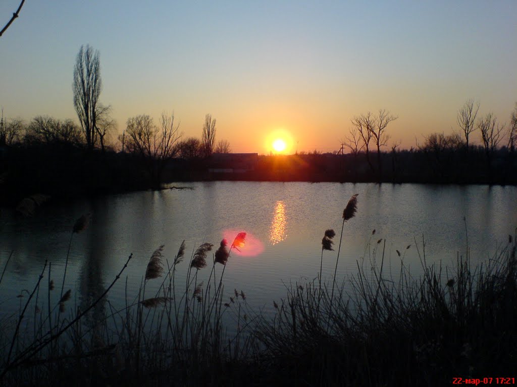 Закат на озере, Меловое