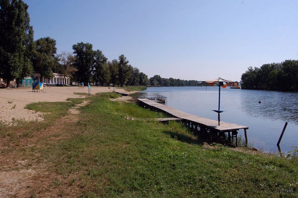 озеро Песочное, пустой пляж в сентябре, Рубежное