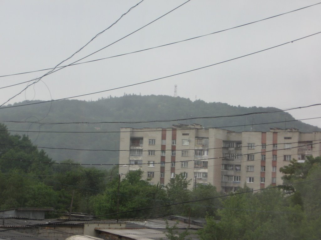 Вид на гору Городище з балкону воєнного будинку, Борислав