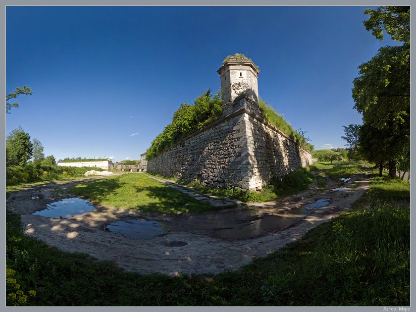 Замок, вежа (Castle tower), Золочев