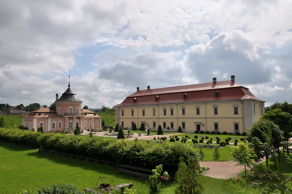 Chinese Palace and Grand Palace of Zolochiv castle, Золочев