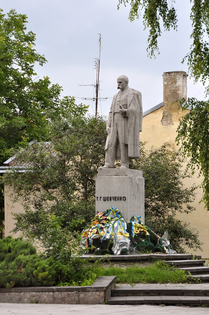 Monument to Taras Shevchenko, Золочев