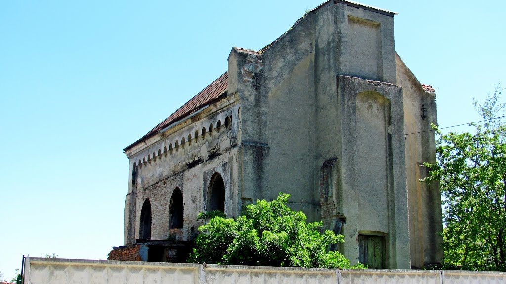 Костел  Святого Духа, при советах был превращен в колбасный цех,построен в 1908-1910г., Каменка-Бугская