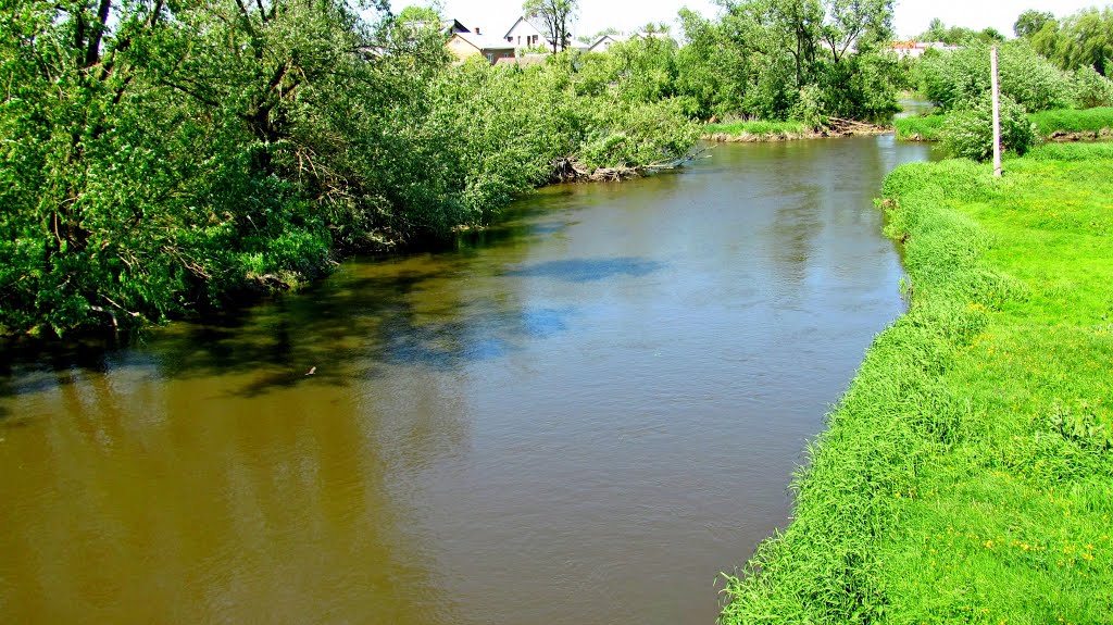 Пограничная река Западный Буг,у Варшавы впадает в Нарев,недалеко от его впадения в Вислу., Каменка-Бугская