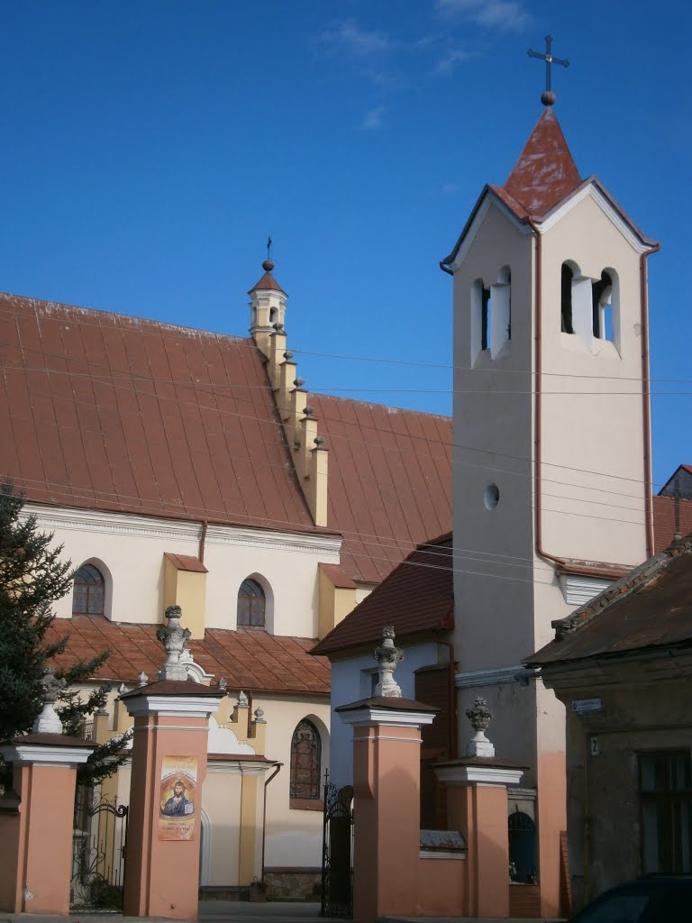 Мостиска. Костел /  Mostiska city. Catholic church, Мостиска