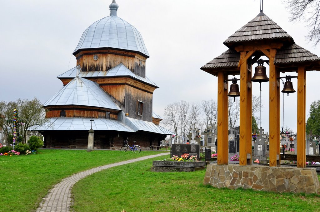 Wooden orthodox church of Birth of the Holy Virgin Mary (1705) in Zhovkva, Нестеров