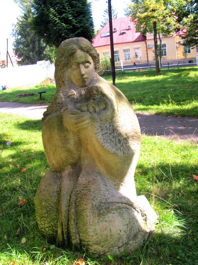 Скульптура в парке., Нестеров