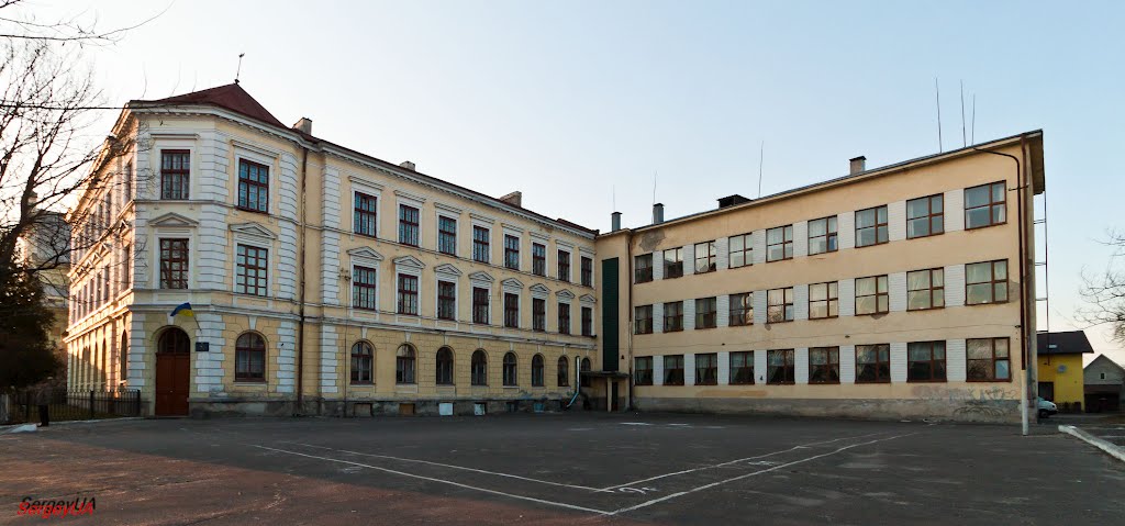 Школа №1 (ул. Львовская, 7), Нестеров