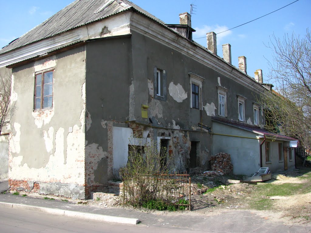 Старий монастирський будинок - тепер просто житловий, Сокаль